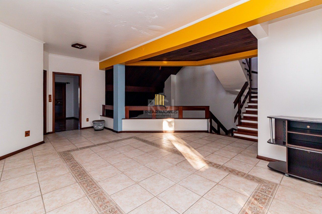 Casa para Venda - 431m², 4 dormitórios, sendo 2 suites, 3 vagas - Jardim Itu Sabará