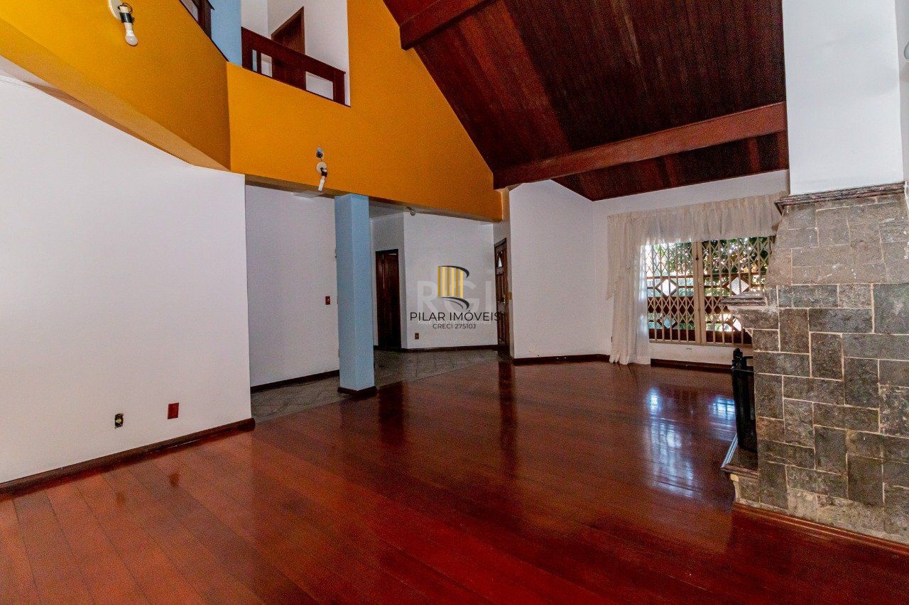 Casa para Venda - 431m², 4 dormitórios, sendo 2 suites, 3 vagas - Jardim Itu Sabará