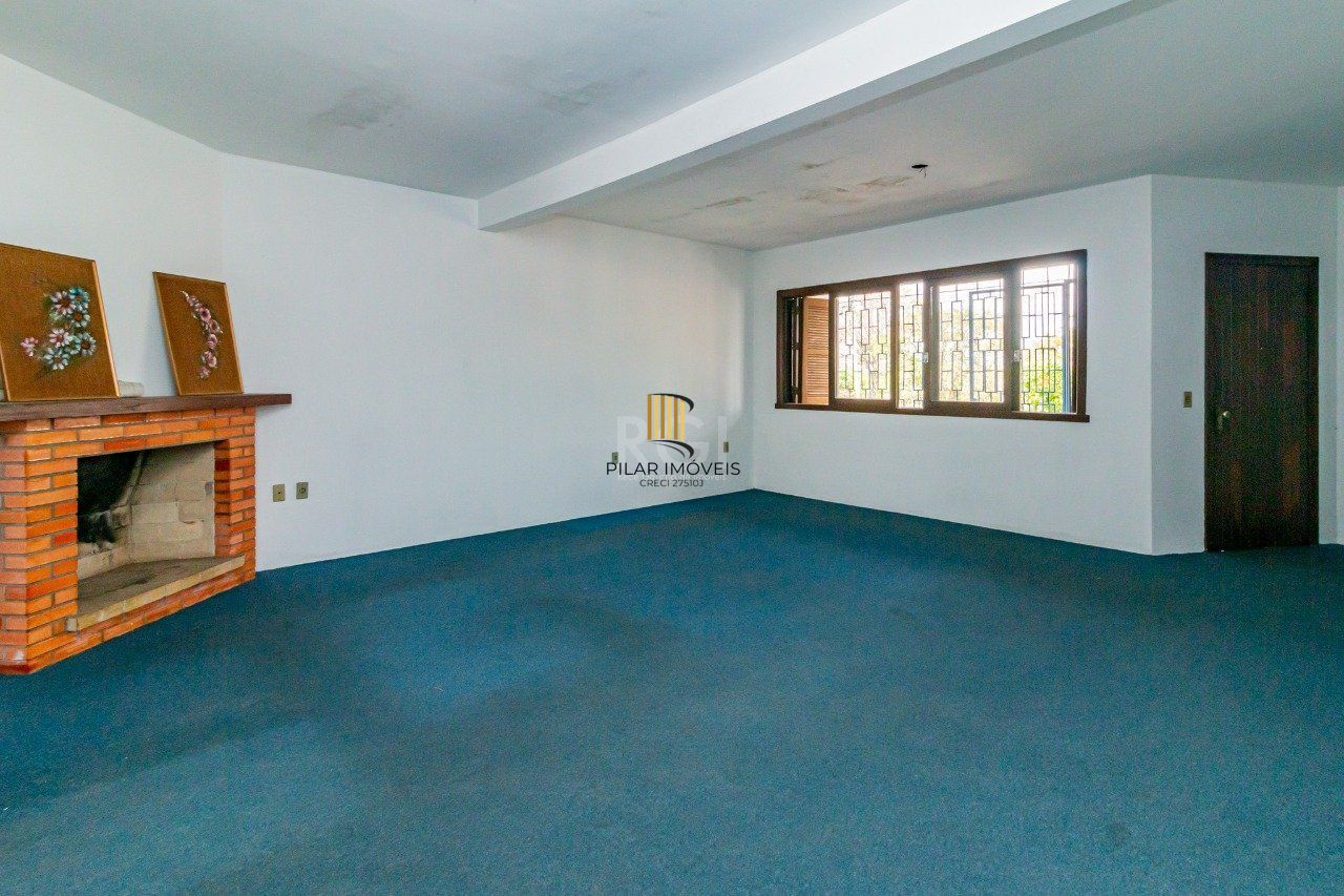 Casa para Venda - 296m², 3 dormitórios, sendo 1 suites, 3 vagas - Rubem Berta