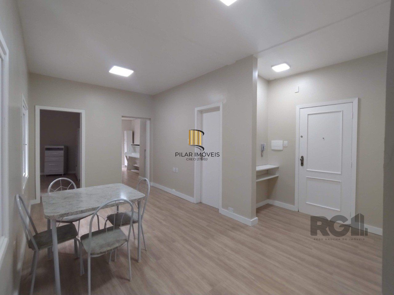 Apartamento 2 dormitórios no bairro São Geraldo
