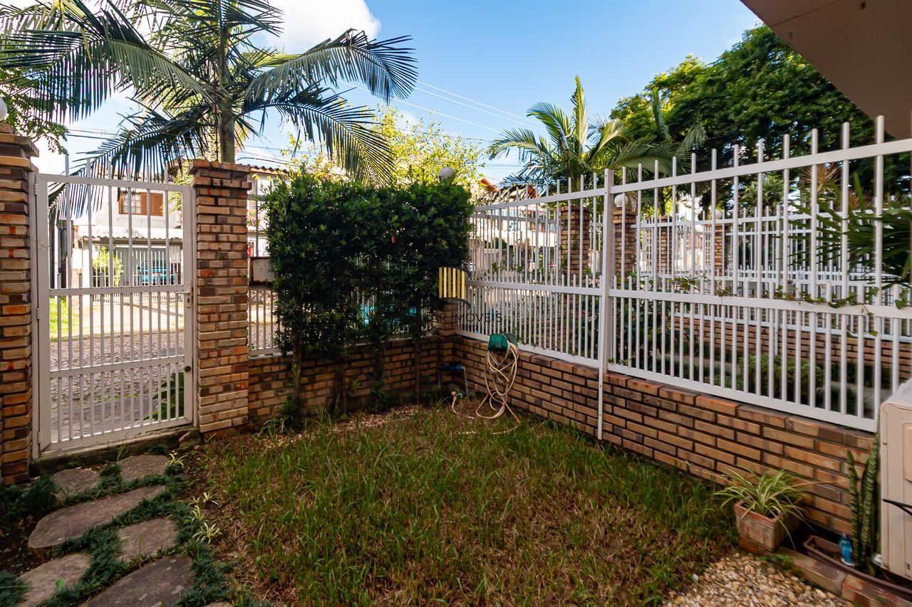 Casa de Condomínio 3 dormitórios no bairro Cavalhada