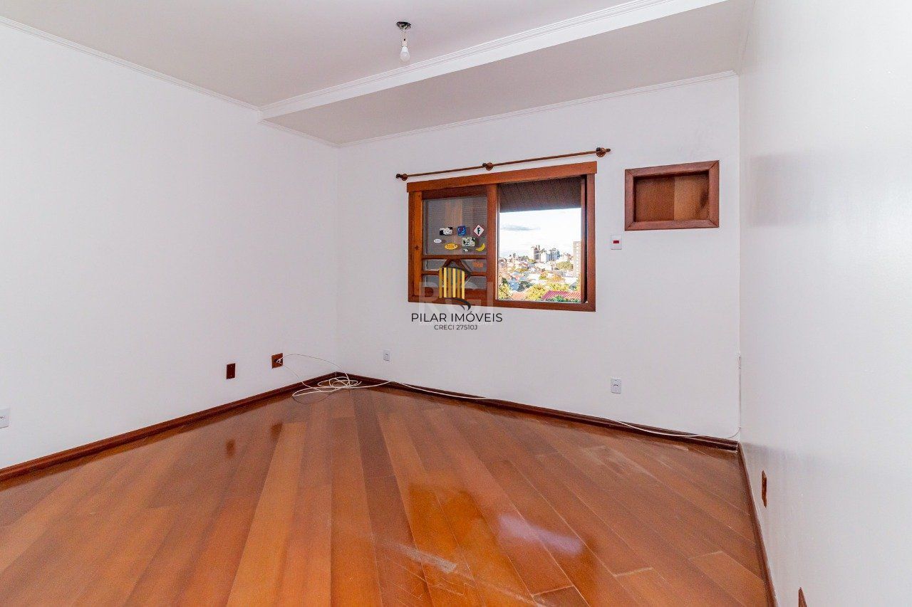 Casa para Venda - 431m², 4 dormitórios, sendo 2 suites, 3 vagas - Jardim Itu Sabará