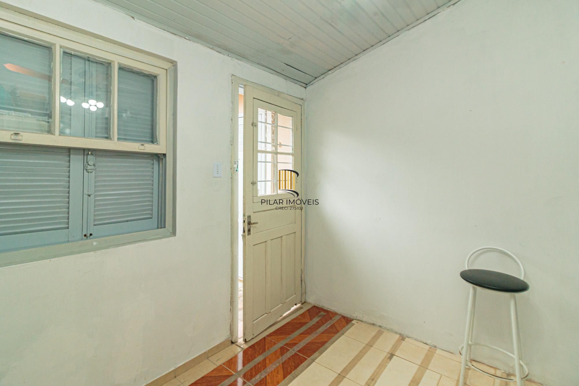 Casa 4 dormitórios no bairro Menino Deus