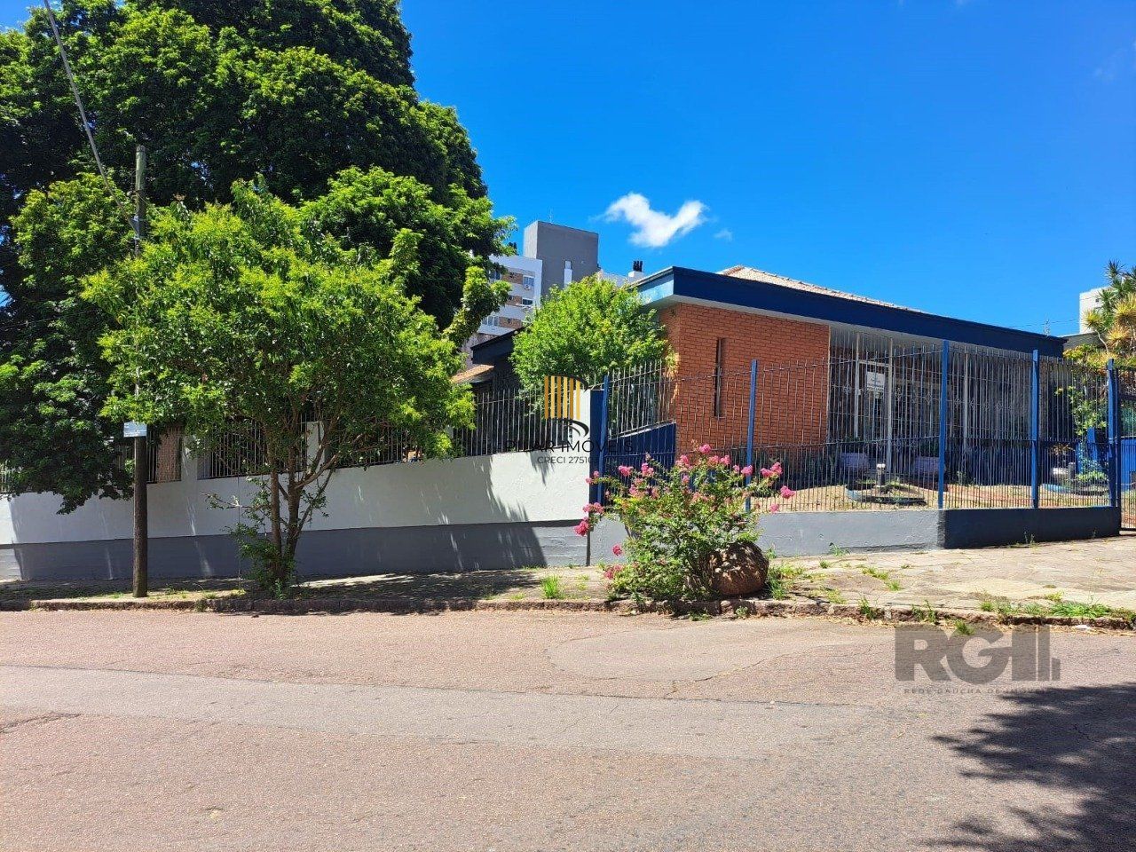 Casa 5 dormitórios no bairro Vila Ipiranga