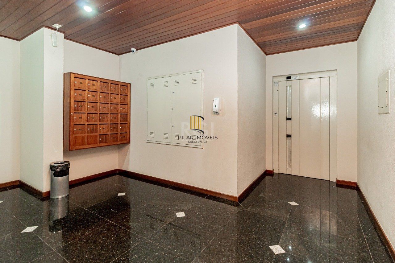 Apartamento 2 dormitórios no bairro Vila Ipiranga
