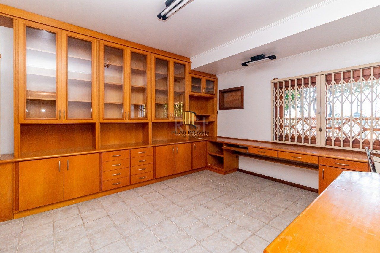 Casa para Venda - 431m², 4 dormitórios, sendo 2 suites, 3 vagas - Jardim Itu Sabará