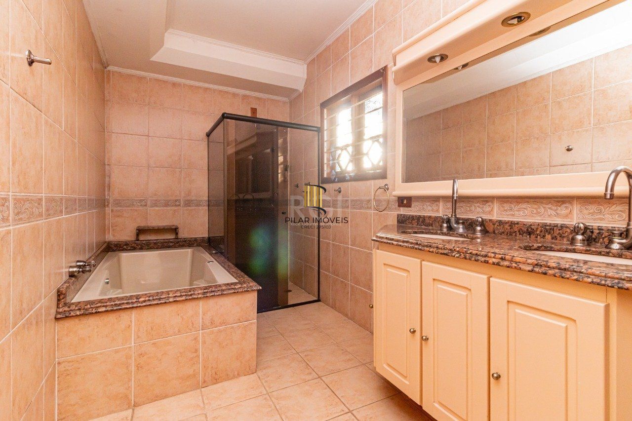 Casa para Venda - 431m², 4 dormitórios, sendo 2 suites, 3 vagas - Jardim Itu Sabará