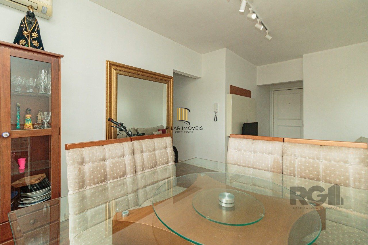 Apartamento 2 dormitórios no bairro Vila Ipiranga