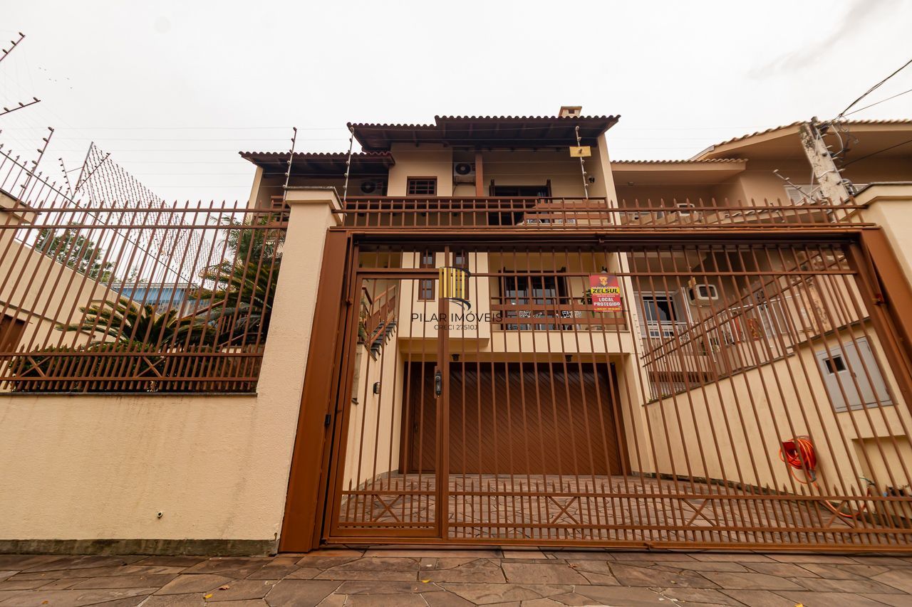 Casa 3 dormitórios no bairro Vila Ipiranga
