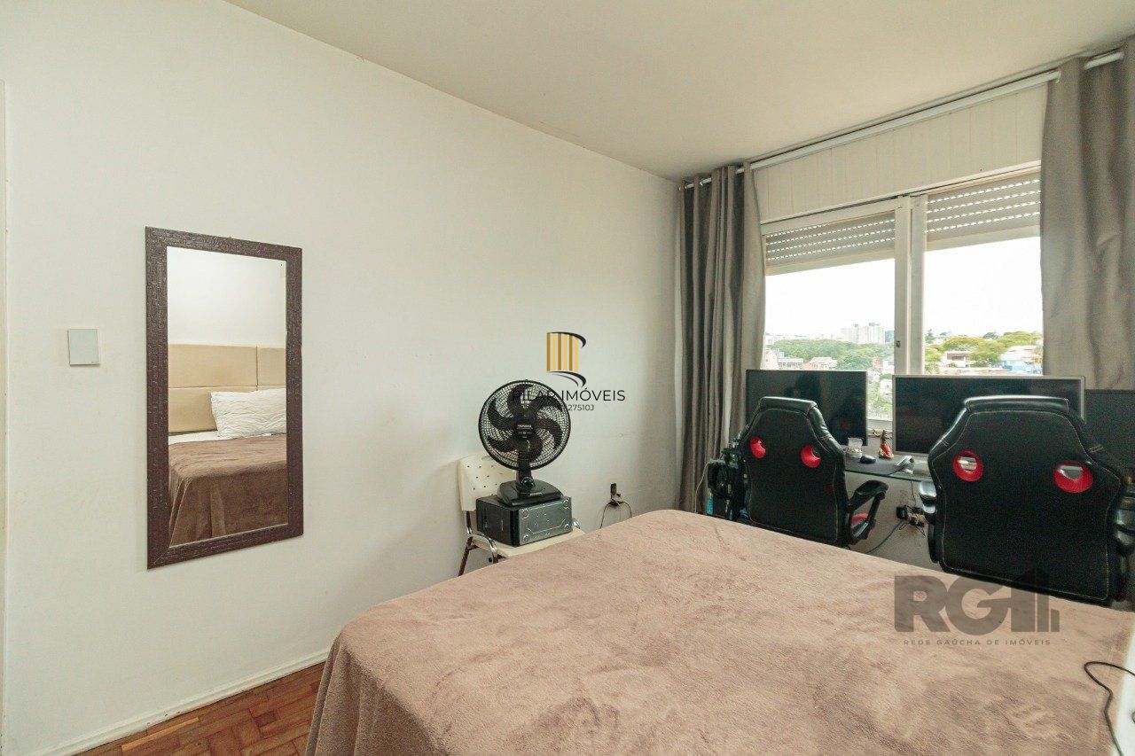 Apartamento 2 dormitórios no bairro Vila Ipiranga