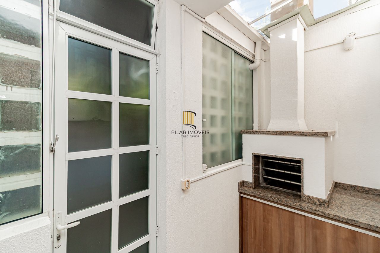 Casa de Condomínio 3 dormitórios no bairro Cavalhada