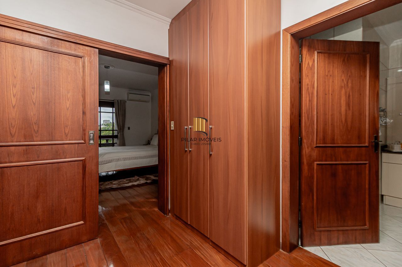 Casa 3 dormitórios no bairro Vila Ipiranga