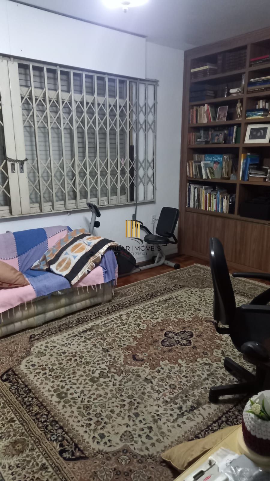 Casa 5 dormitórios no bairro Três Figueiras