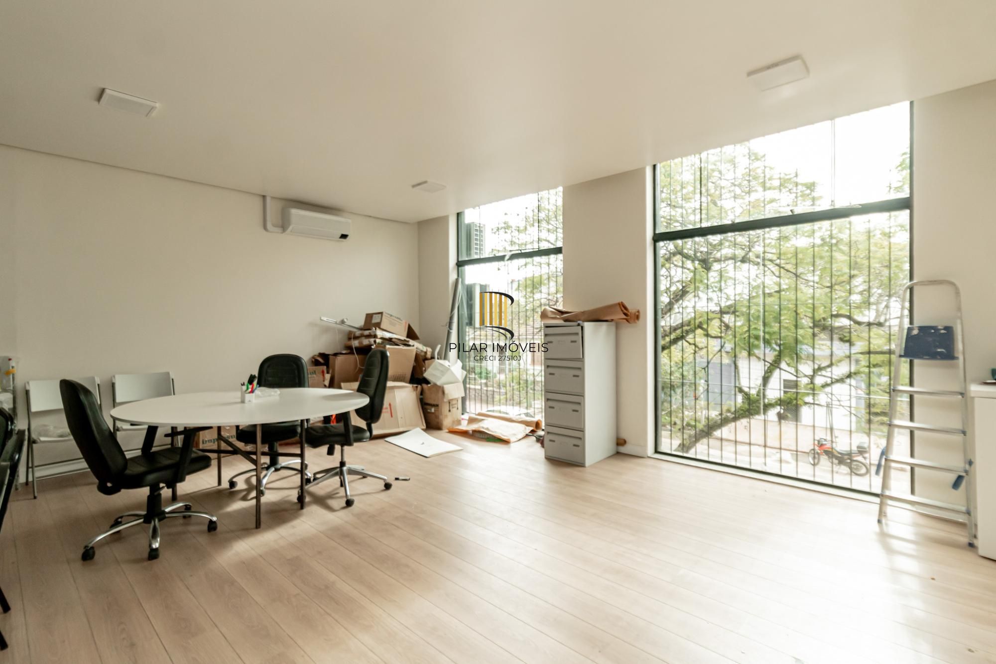 Prédio Comercial 6 dormitórios no bairro Navegantes