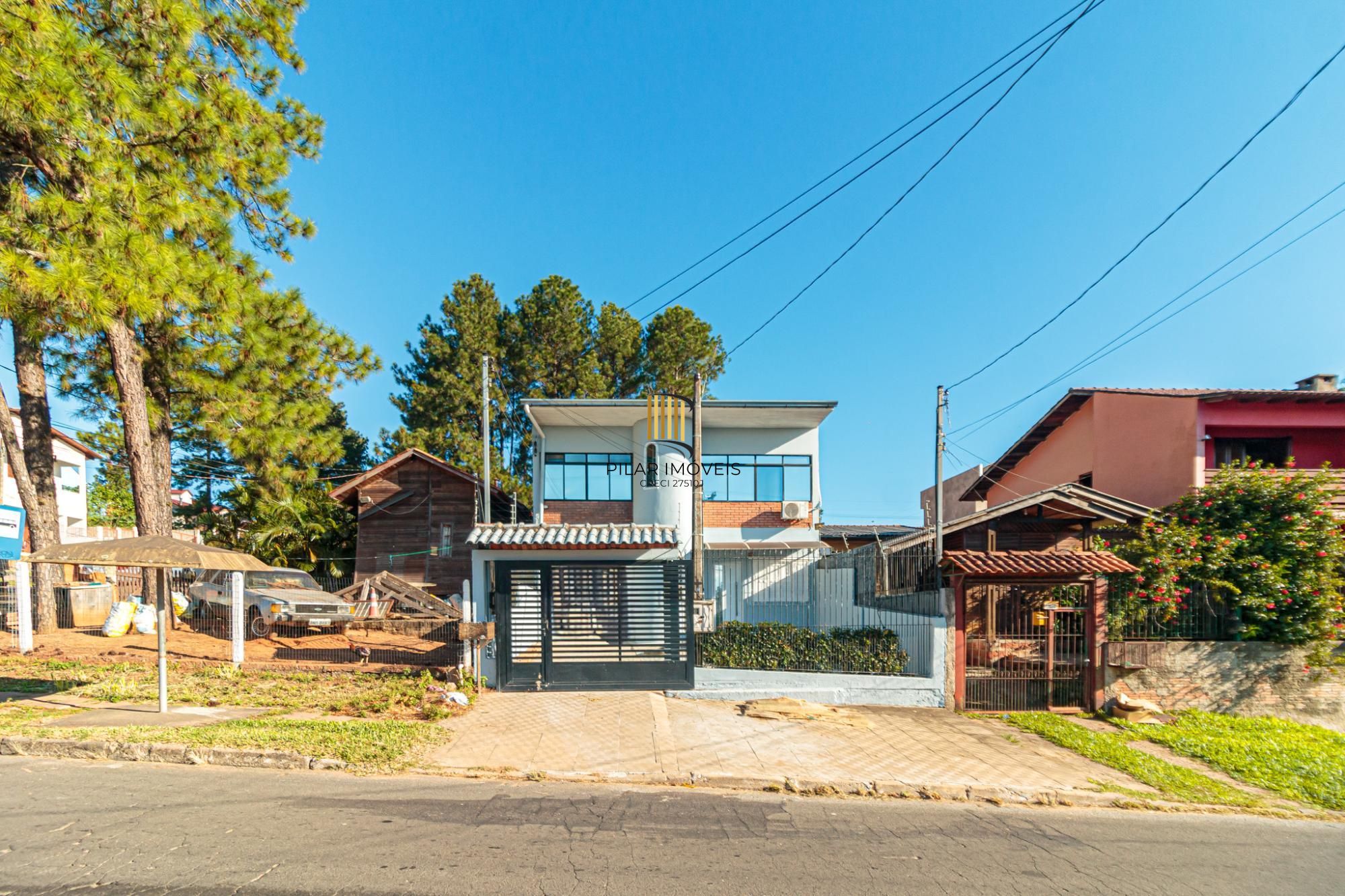 Casa 2 dormitórios no bairro Lomba do Pinheiro