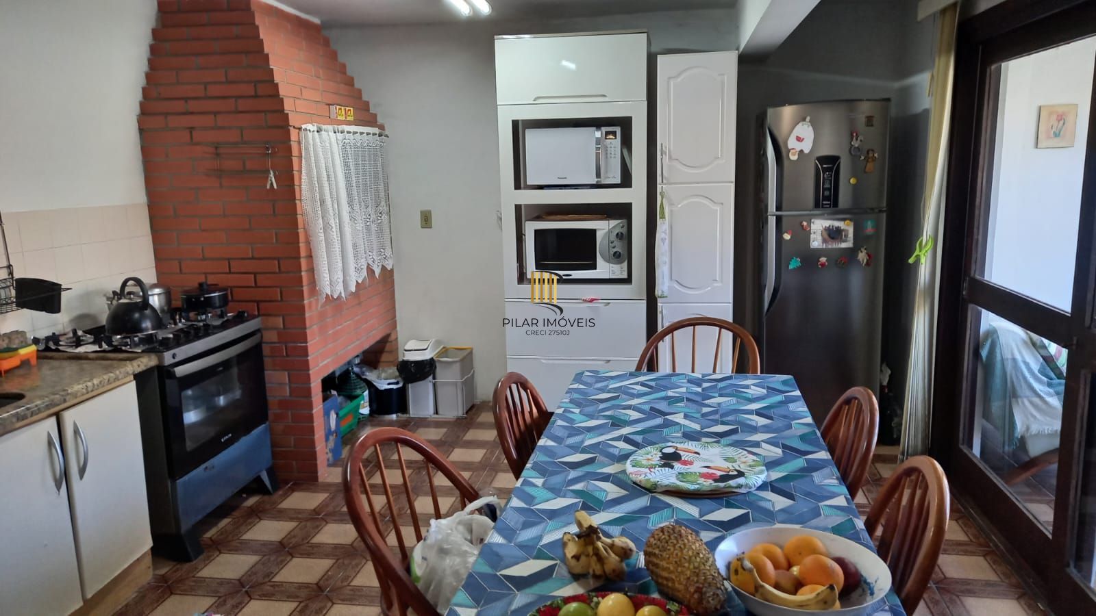 Casa 5 dormitórios no bairro Três Figueiras
