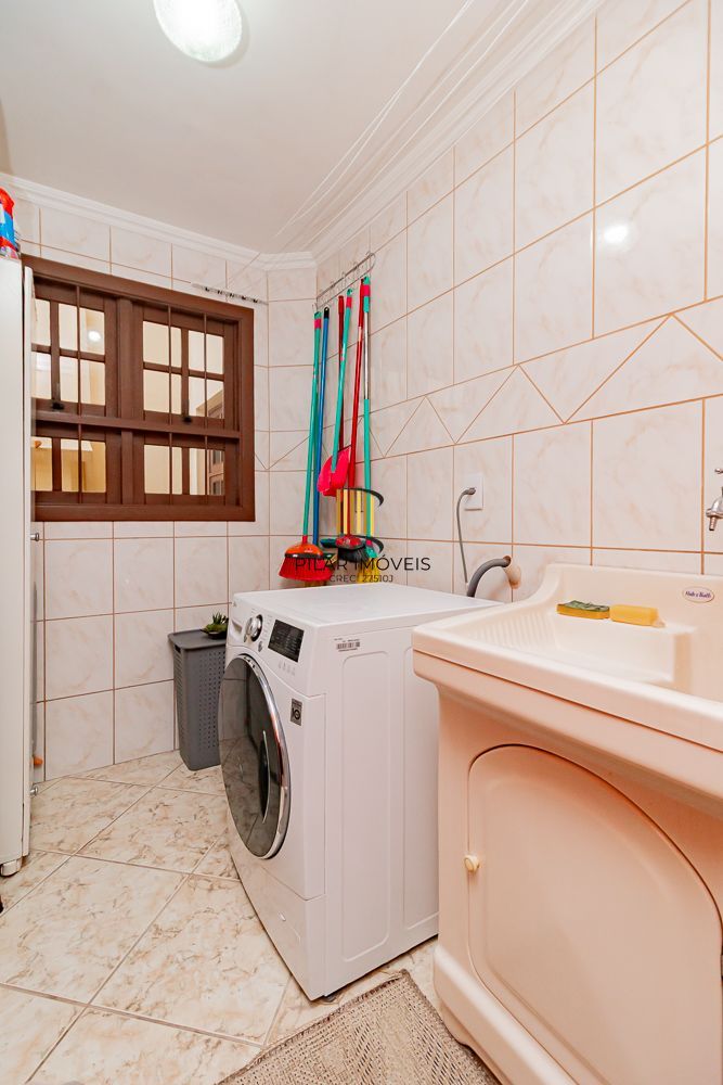 Casa 3 dormitórios no bairro Vila Ipiranga