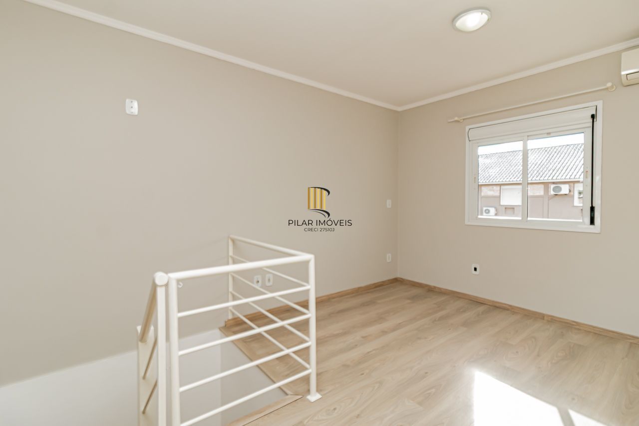 Casa de Condomínio 3 dormitórios no bairro Cavalhada