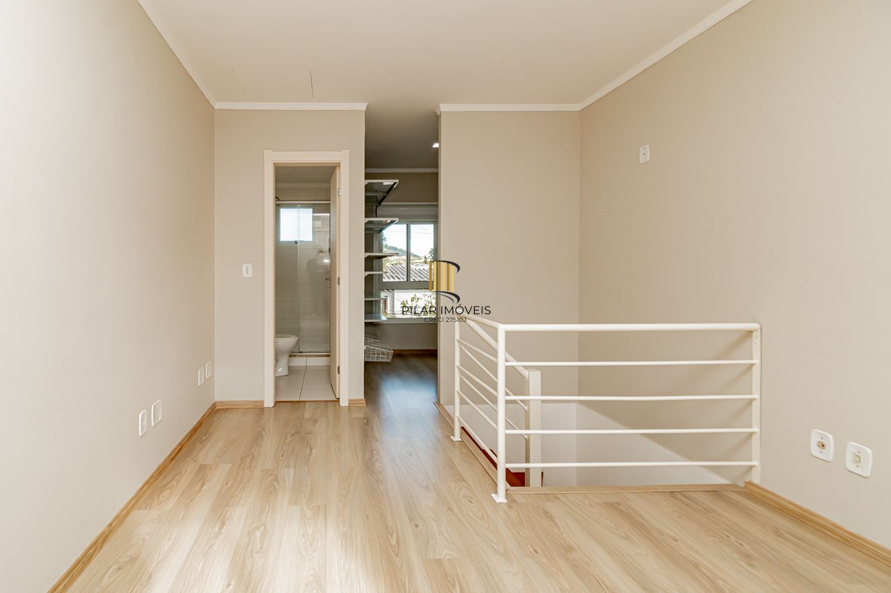 Casa de Condomínio 3 dormitórios no bairro Cavalhada