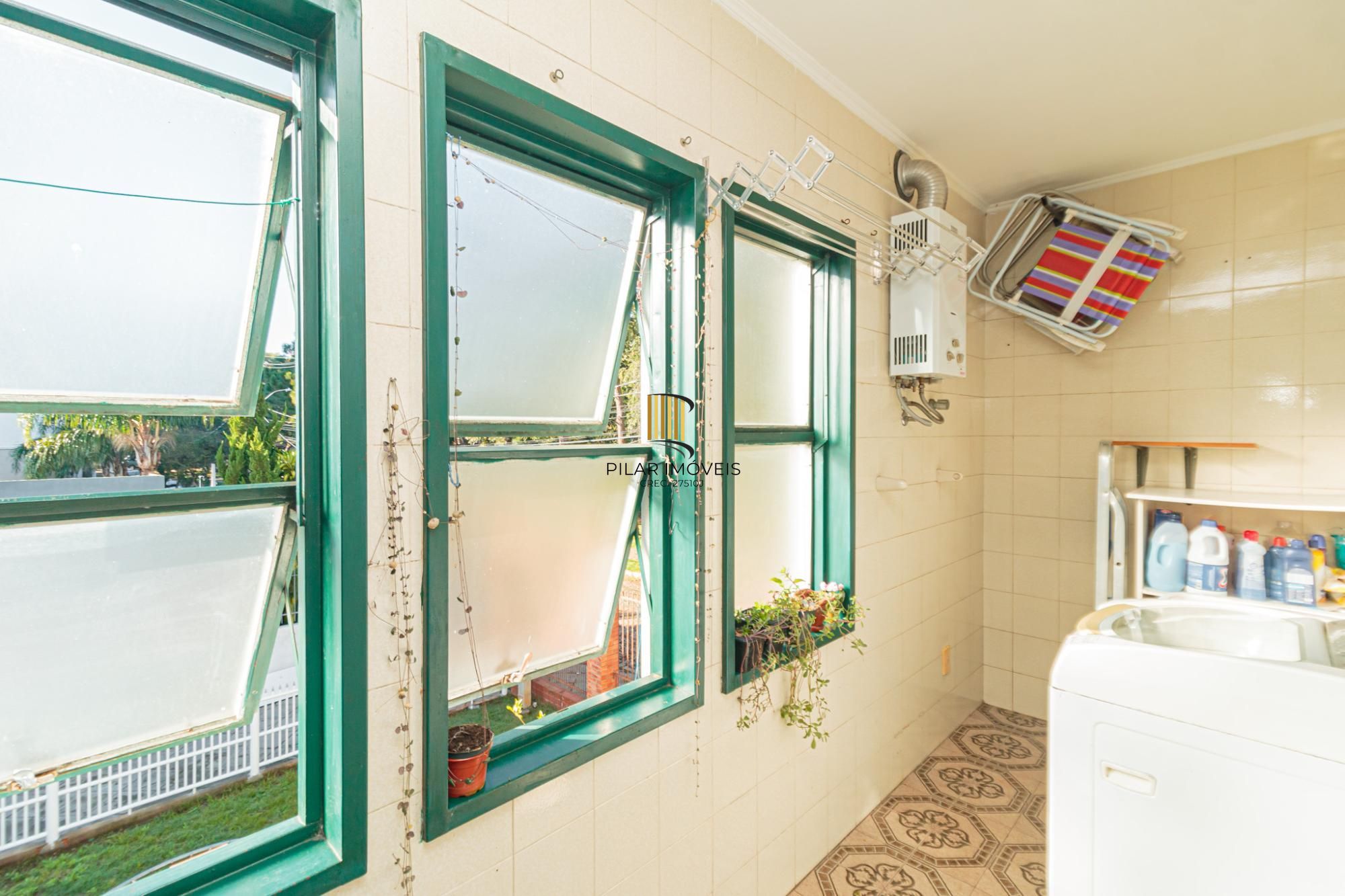 Apartamento 2 dormitórios no bairro Vila Ipiranga