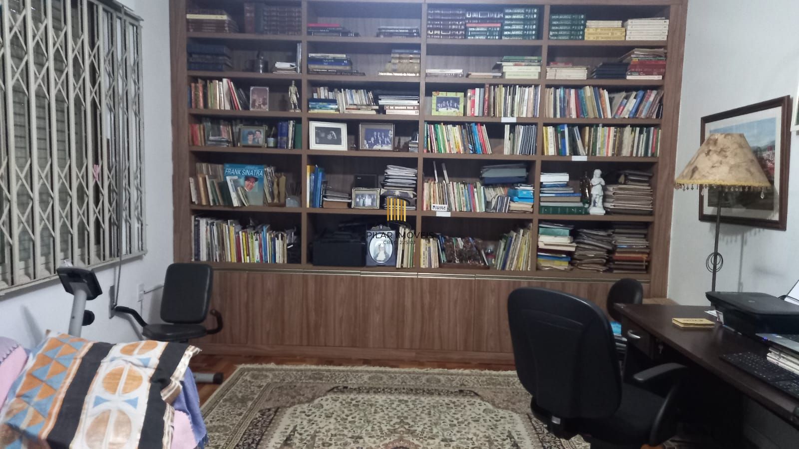 Casa 5 dormitórios no bairro Três Figueiras