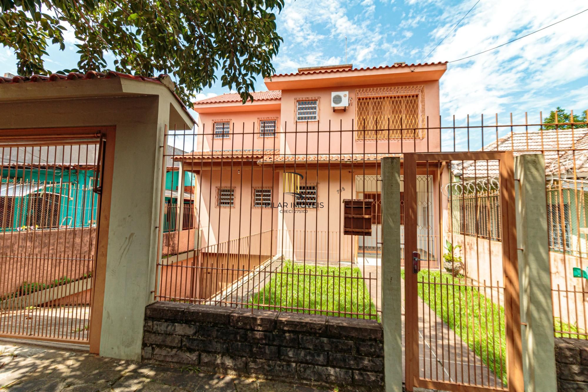 Sobrado 3 dormitórios no bairro Jardim Itu