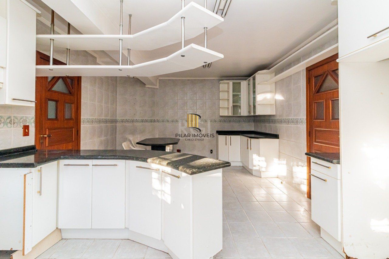 Casa para Venda - 431m², 4 dormitórios, sendo 2 suites, 3 vagas - Jardim Itu Sabará