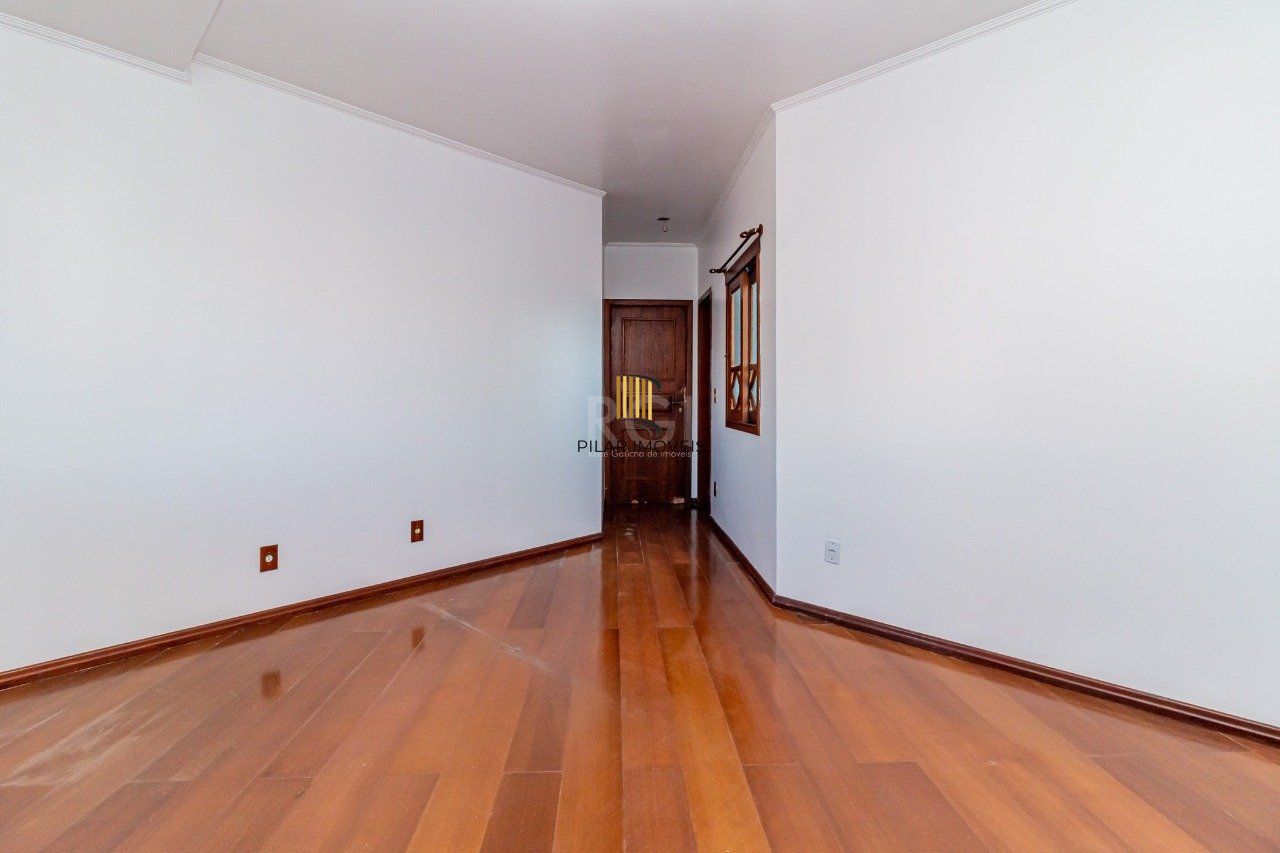 Casa para Venda - 431m², 4 dormitórios, sendo 2 suites, 3 vagas - Jardim Itu Sabará
