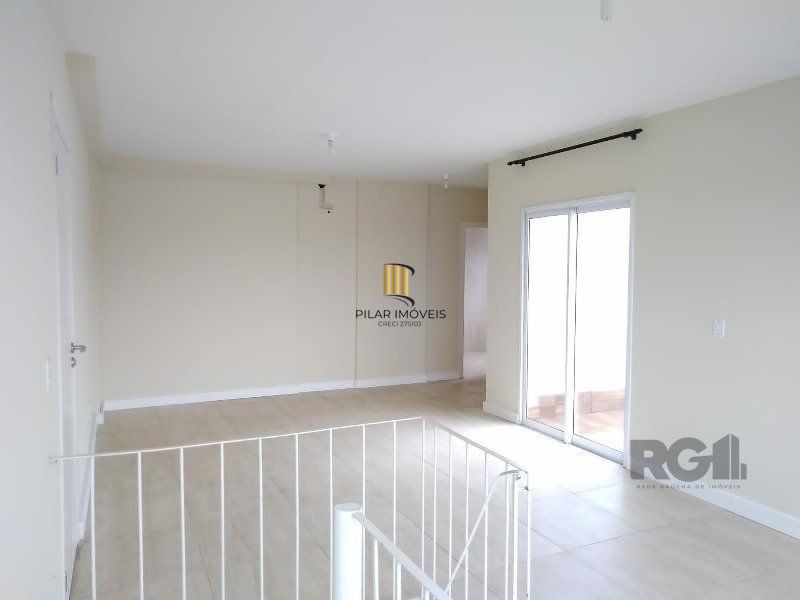 Duplex 2 dormitórios no bairro Jardim Sabará