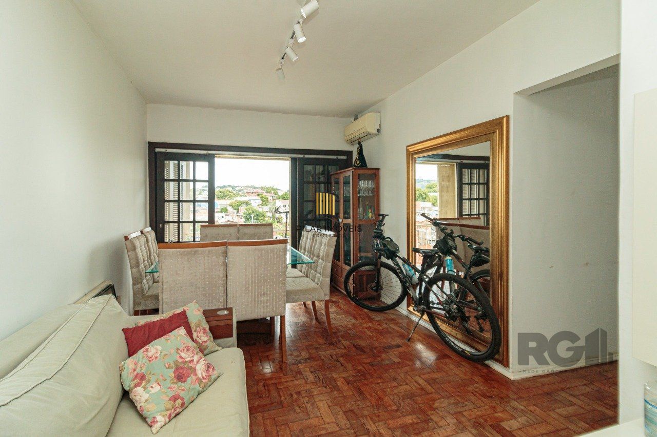 Apartamento 2 dormitórios no bairro Vila Ipiranga