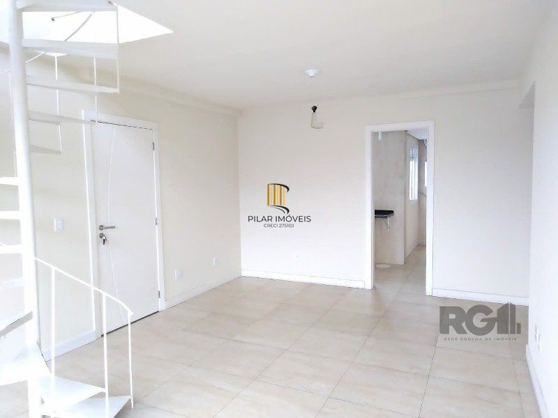 Duplex 2 dormitórios no bairro Jardim Sabará
