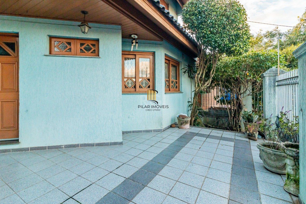 Casa para Venda - 431m², 4 dormitórios, sendo 2 suites, 3 vagas - Jardim Itu Sabará
