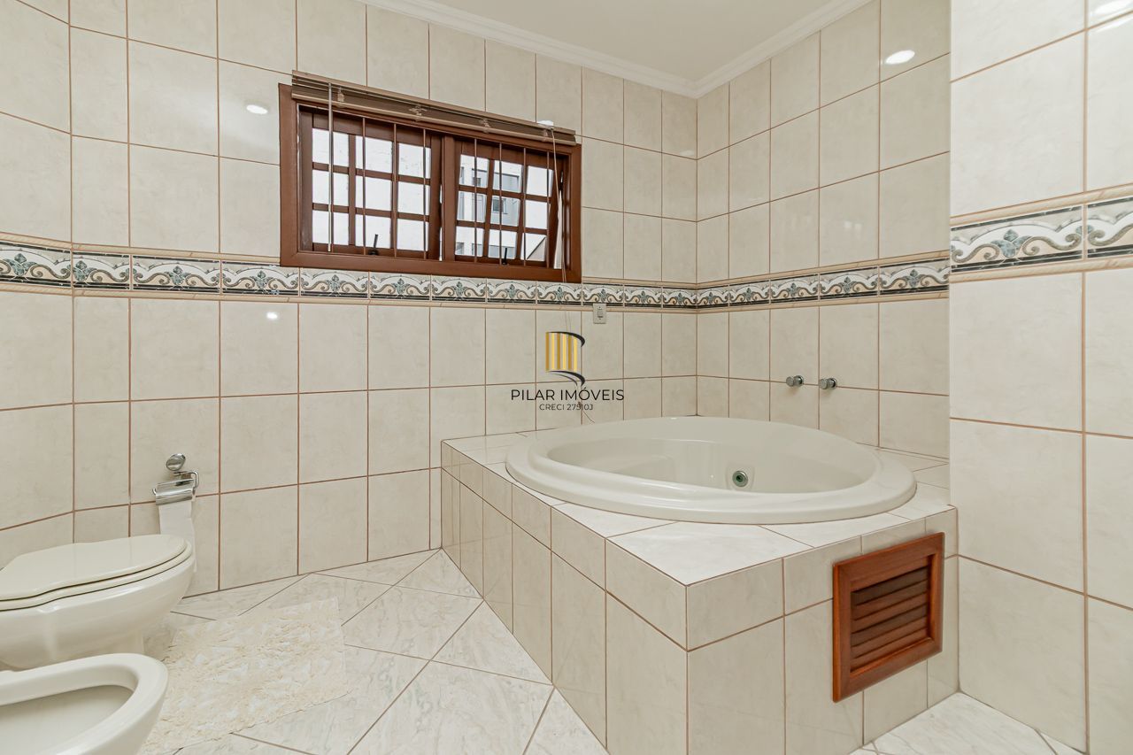 Casa 3 dormitórios no bairro Vila Ipiranga
