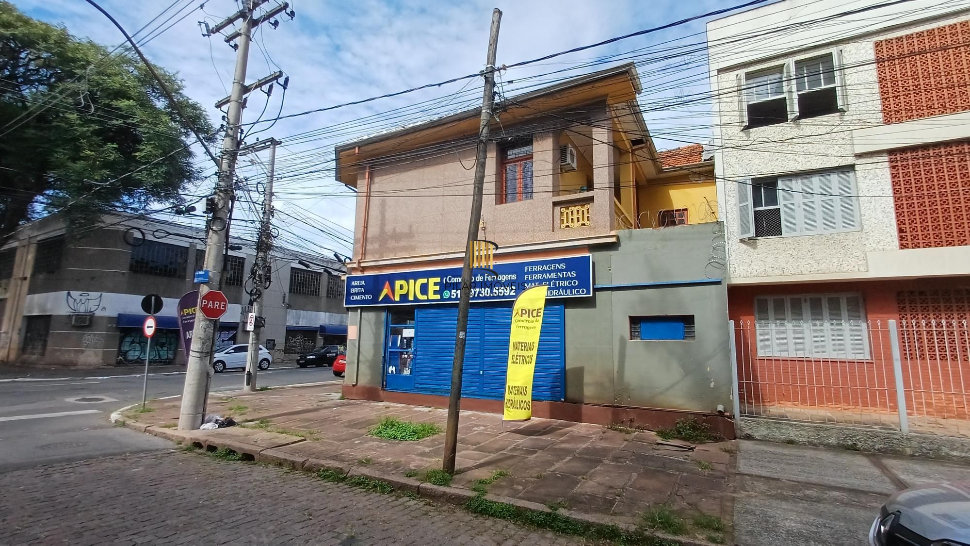 Prédio Comercial 3 dormitórios no bairro São Geraldo