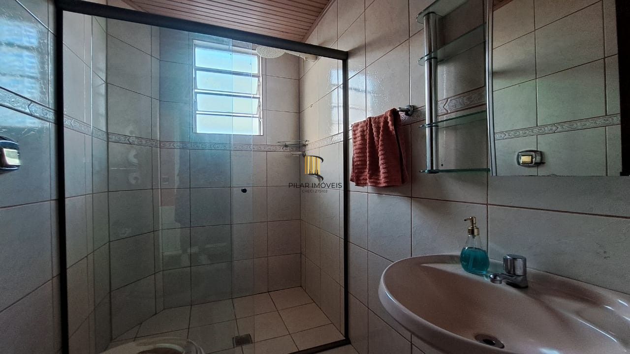 Casa 4 dormitórios no bairro Morro Santana