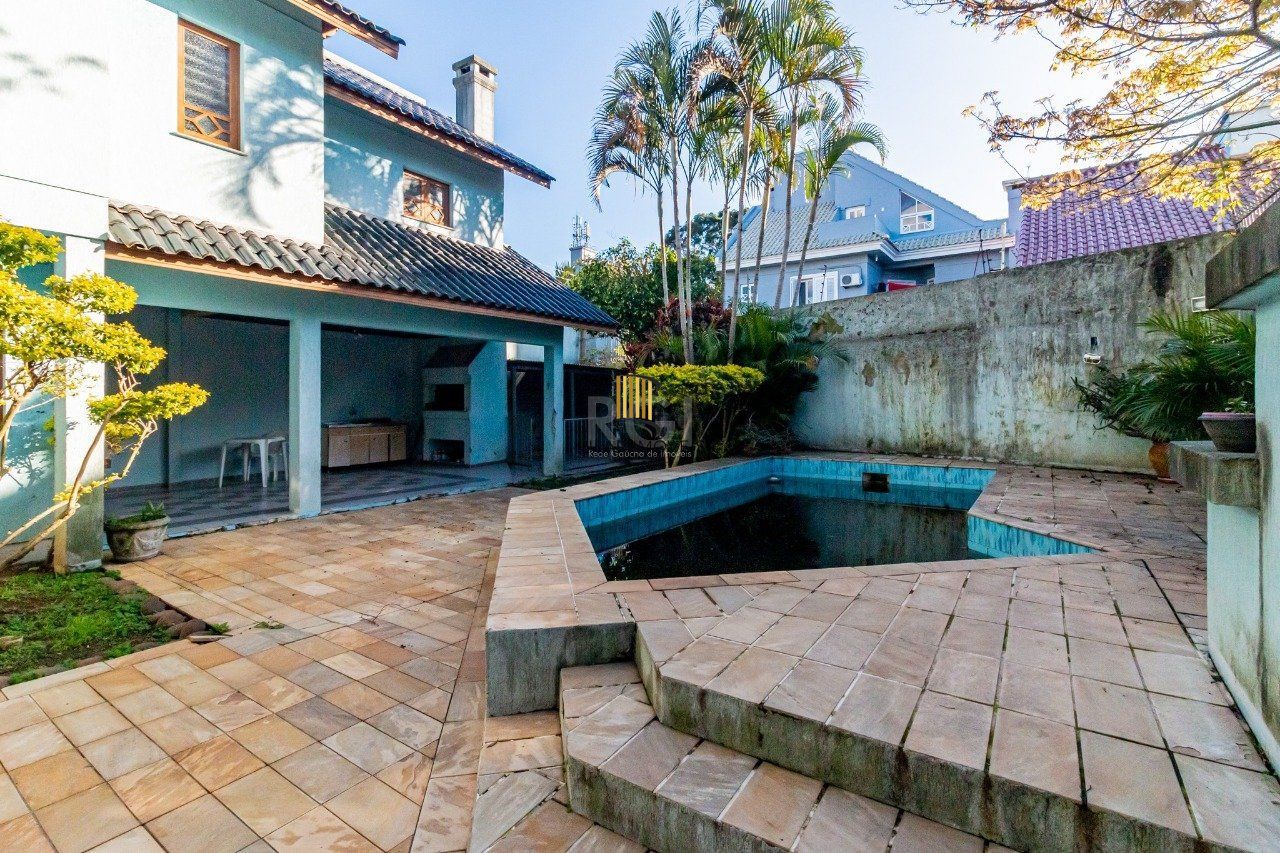 Casa para Venda - 431m², 4 dormitórios, sendo 2 suites, 3 vagas - Jardim Itu Sabará