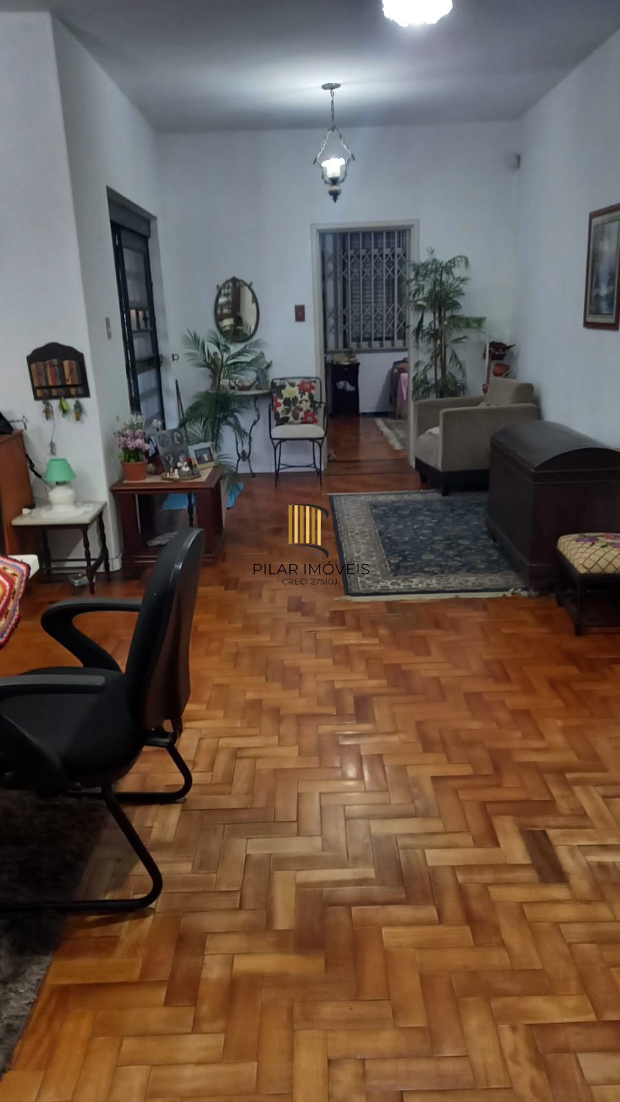 Casa 5 dormitórios no bairro Três Figueiras