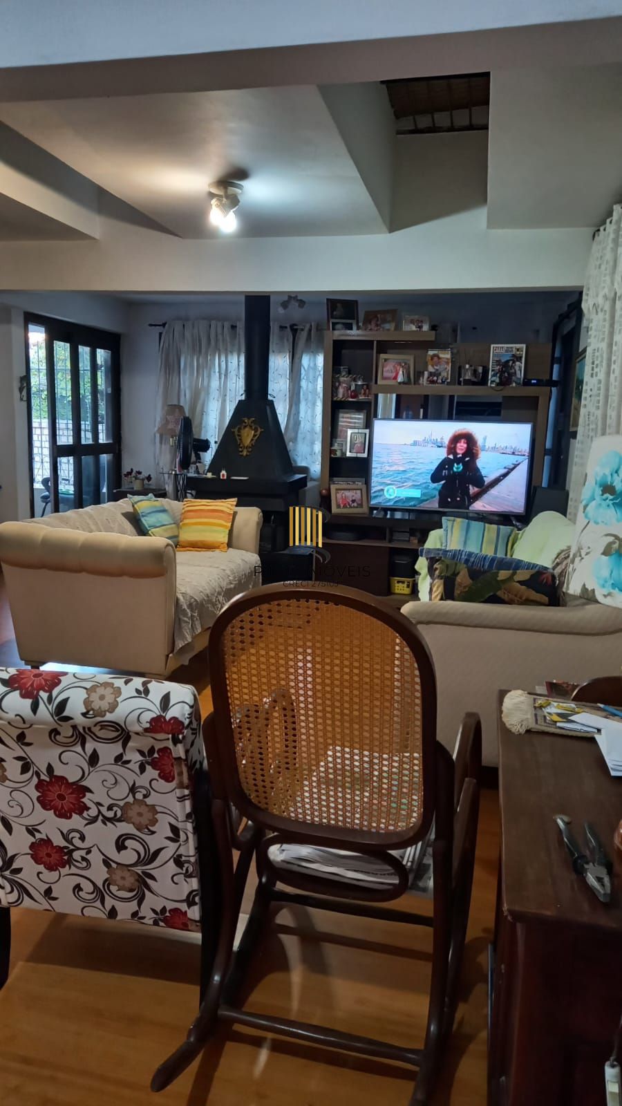 Casa 5 dormitórios no bairro Três Figueiras