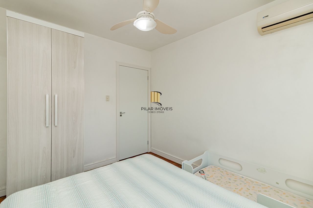 Casa 3 dormitórios no bairro Vila Ipiranga