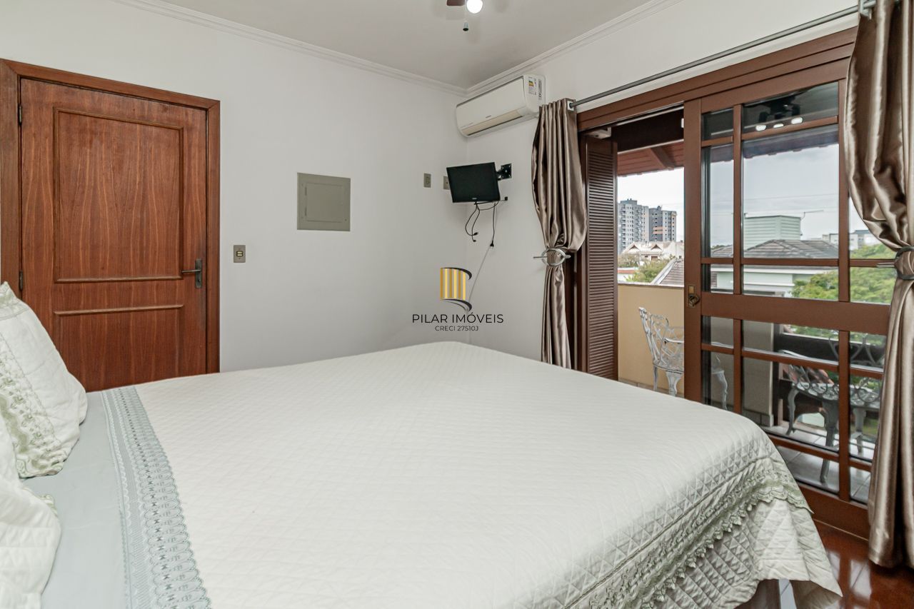 Casa 3 dormitórios no bairro Vila Ipiranga