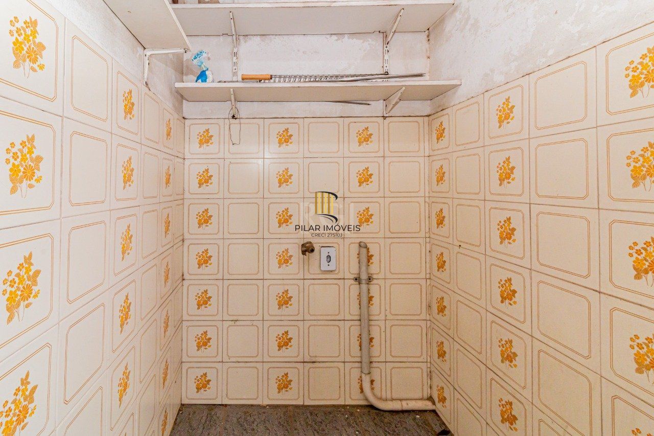 Casa para Venda - 296m², 3 dormitórios, sendo 1 suites, 3 vagas - Rubem Berta