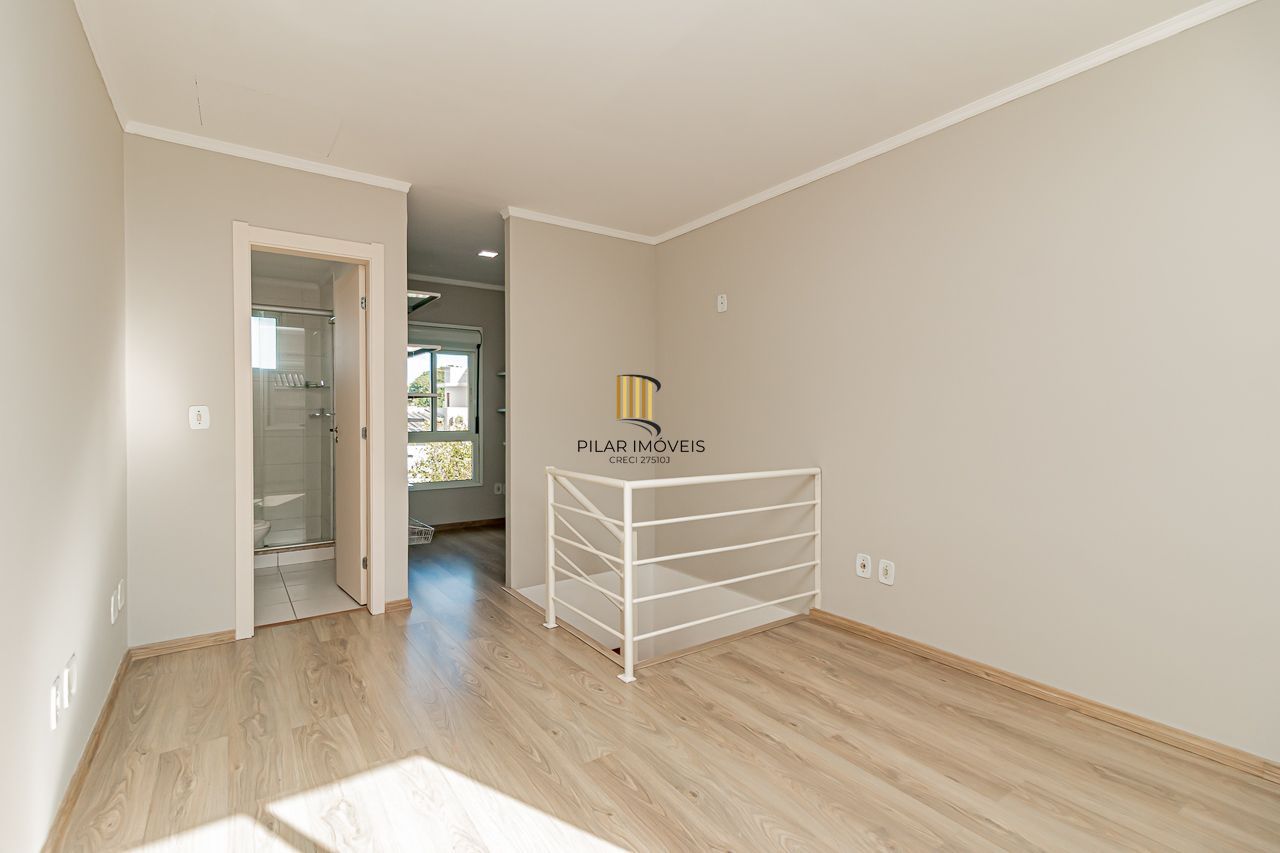 Casa de Condomínio 3 dormitórios no bairro Cavalhada