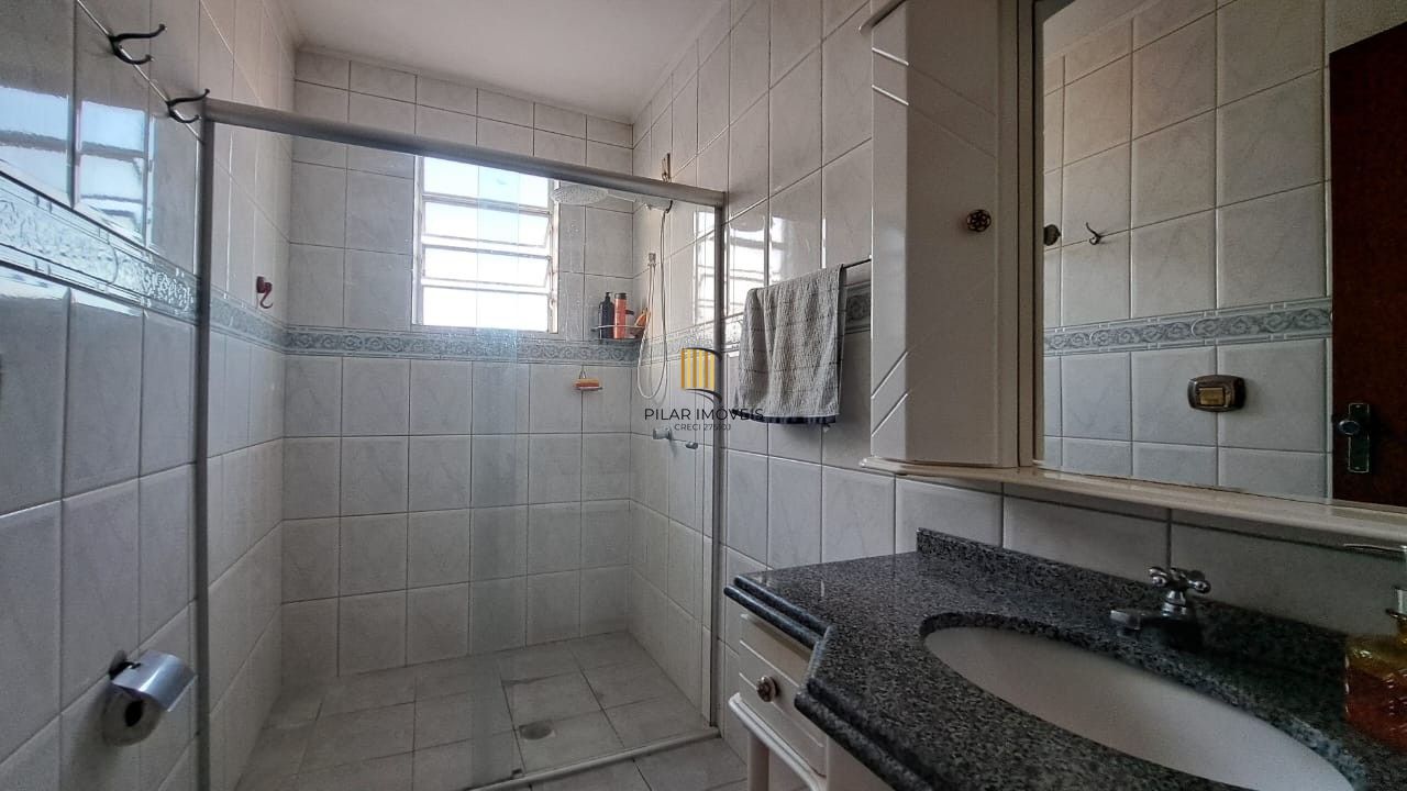 Casa 4 dormitórios no bairro Morro Santana