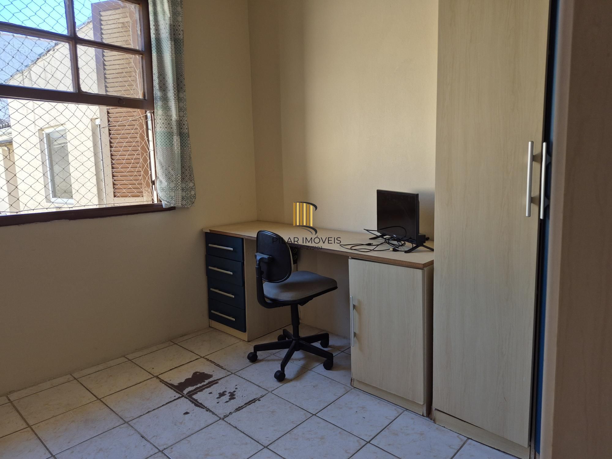 Casa Residencial de 3 Quartos com Piscina e Churrasqueira em Porto Alegre