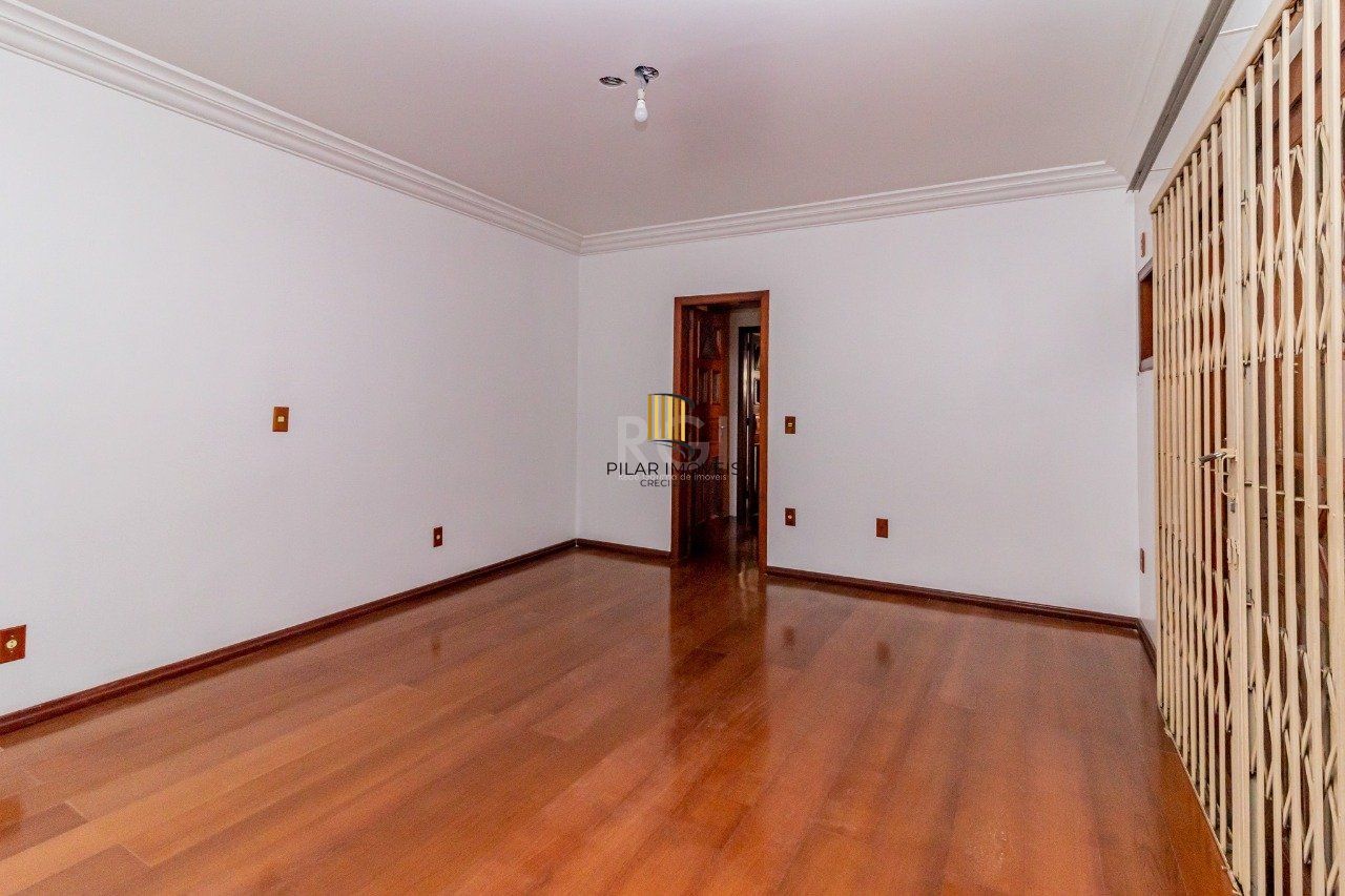 Casa para Venda - 431m², 4 dormitórios, sendo 2 suites, 3 vagas - Jardim Itu Sabará
