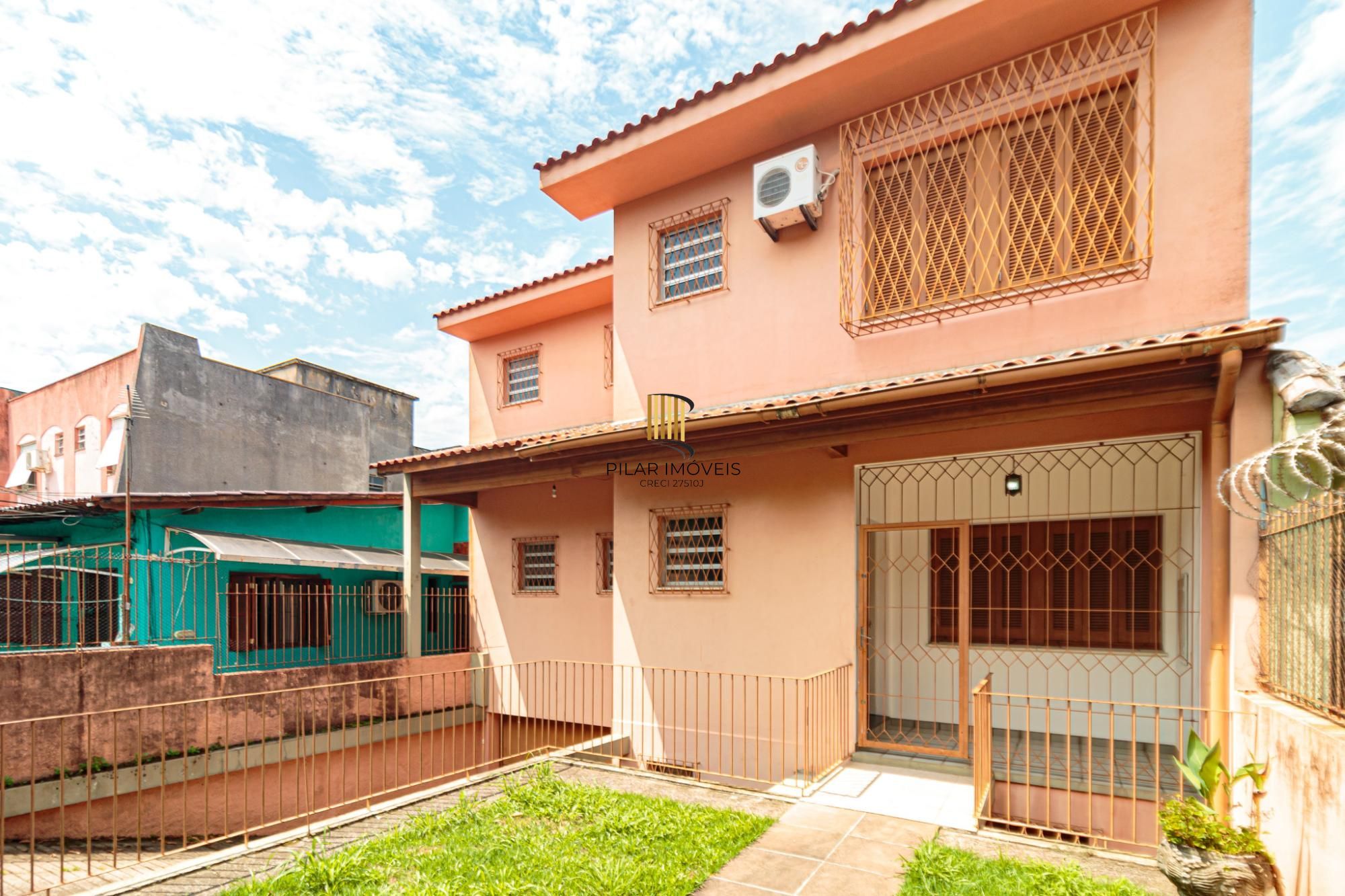Sobrado 3 dormitórios no bairro Jardim Itu