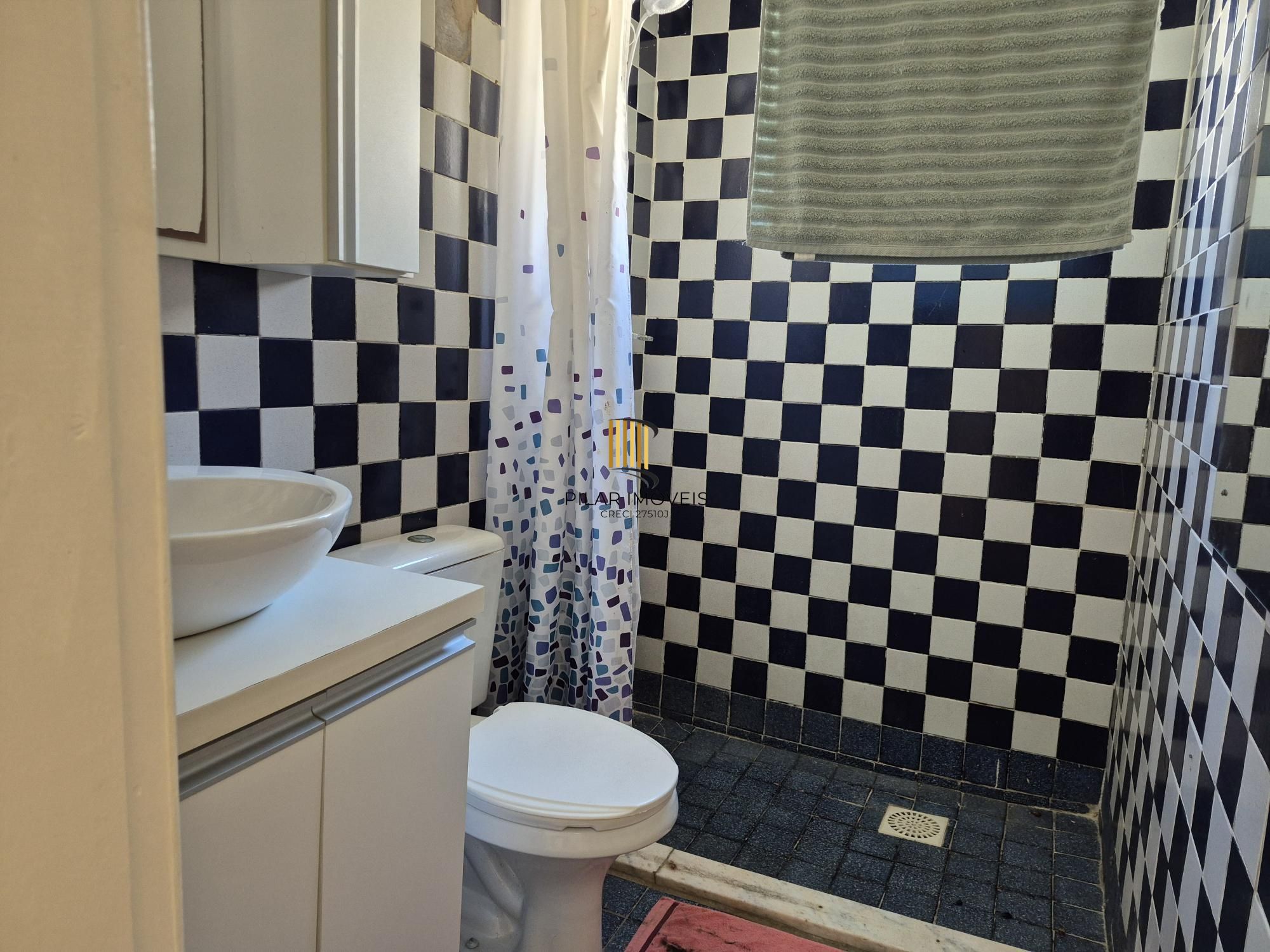 Casa Residencial de 3 Quartos com Piscina e Churrasqueira em Porto Alegre