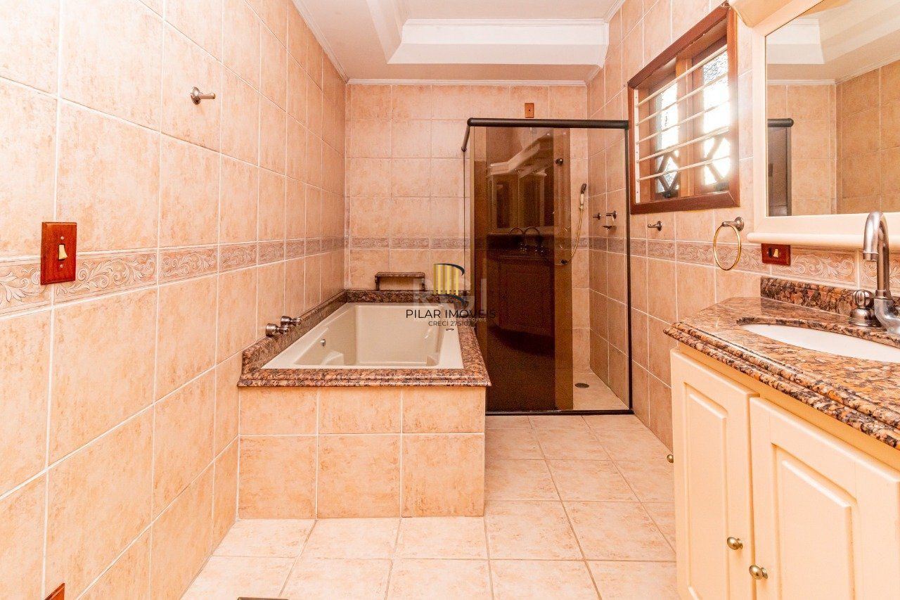 Casa para Venda - 431m², 4 dormitórios, sendo 2 suites, 3 vagas - Jardim Itu Sabará