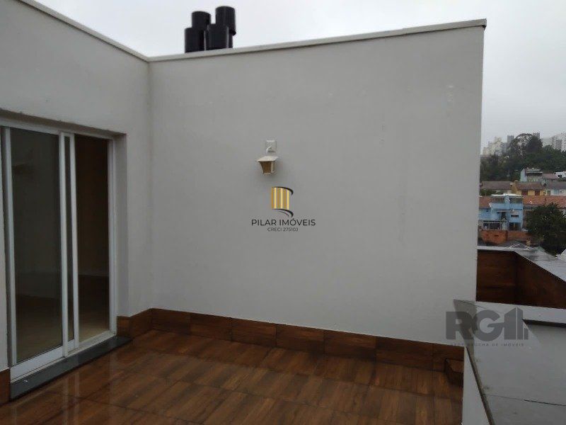 Duplex 2 dormitórios no bairro Jardim Sabará