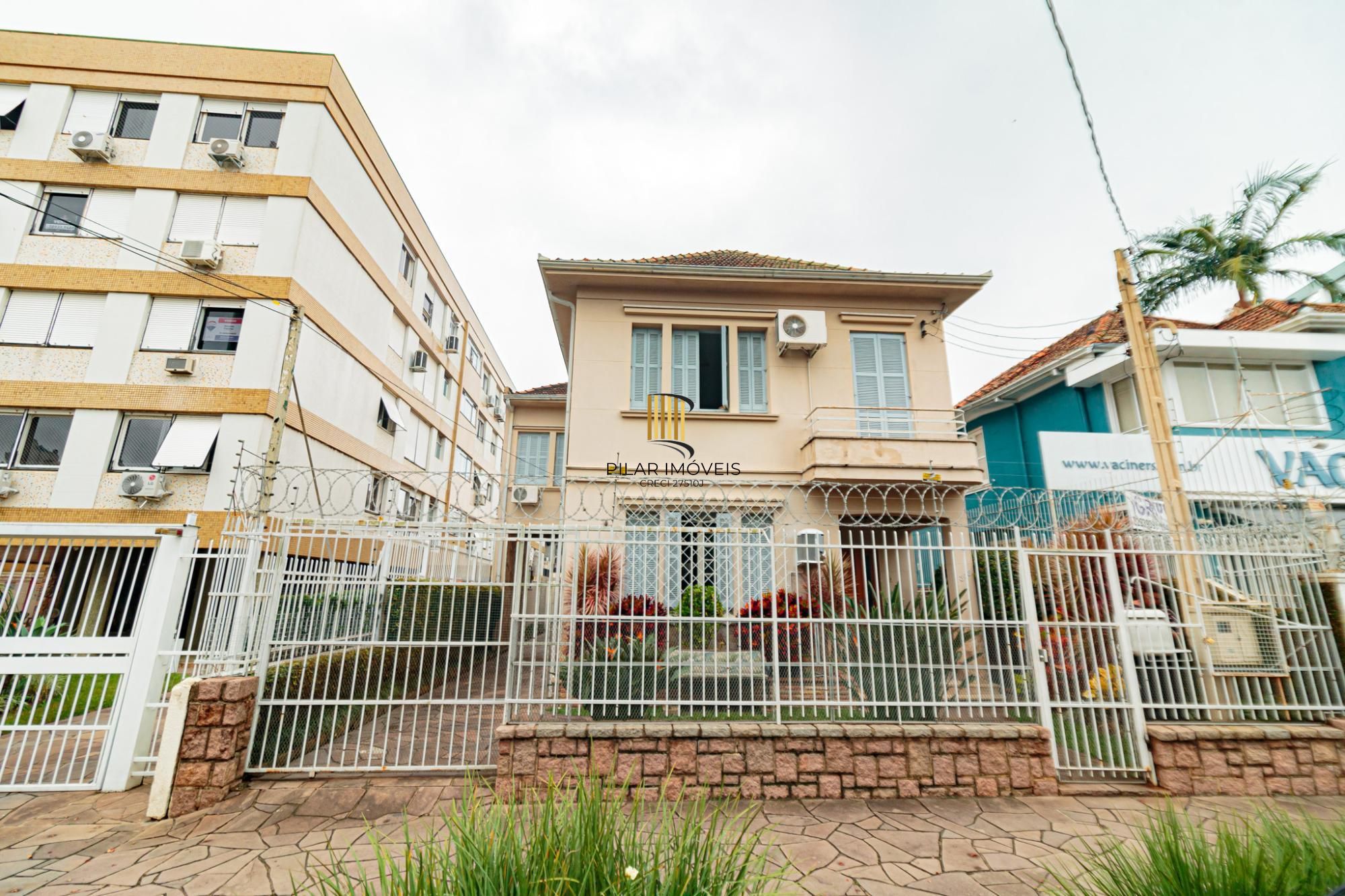 Casa 4 dormitórios no bairro Menino Deus - Pilar Imóveis